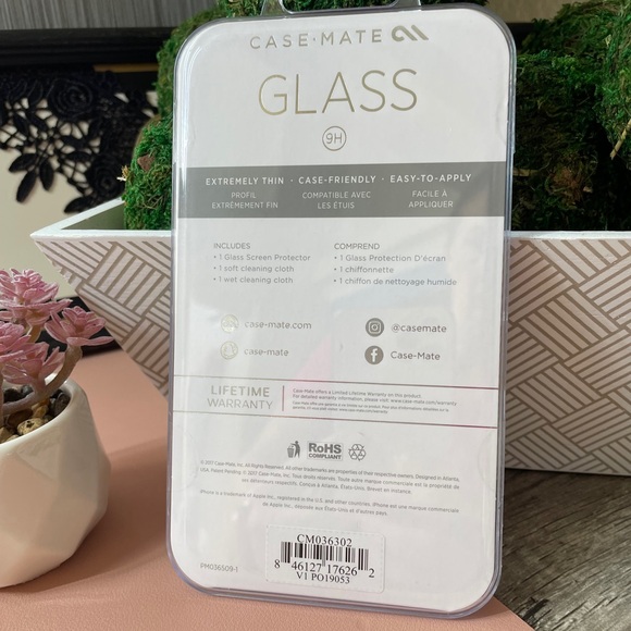 Casemate iPhone X Tempered Glass Screen Protector - Picture 3 of 5